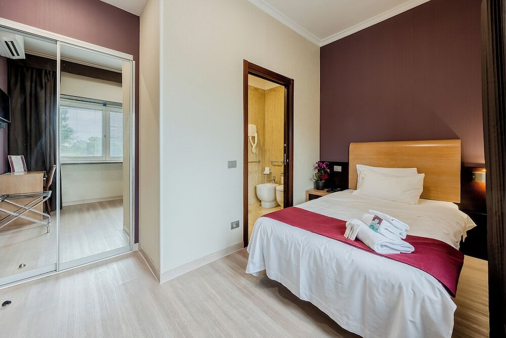 Фото EH Rome Airport Euro House Hotels