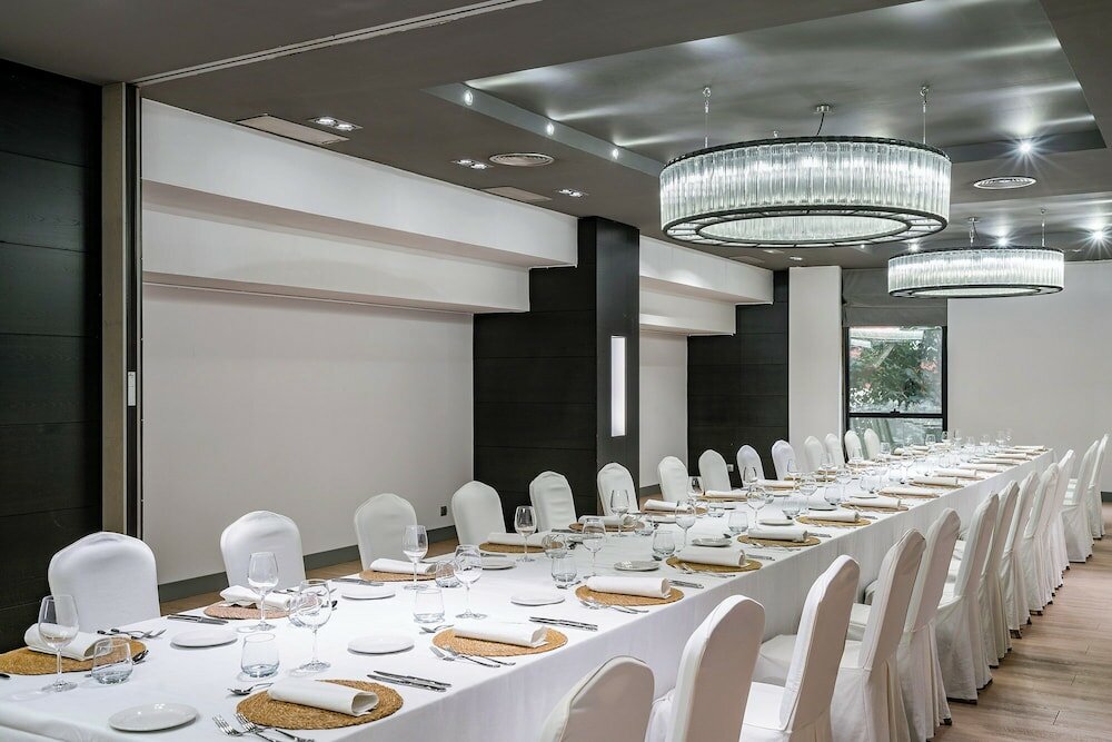 Фото Hotel Silken Coliseum