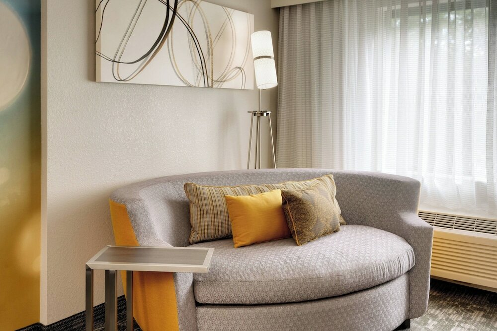 Фото Courtyard by Marriott Charlotte Airport/Billy Graham Parkway