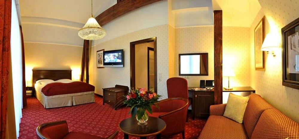 Фото Hotel Salzburger Hof