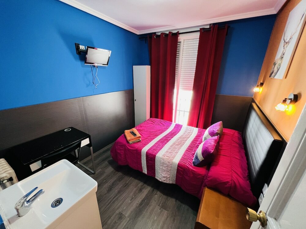 Фото Hostal Numancia