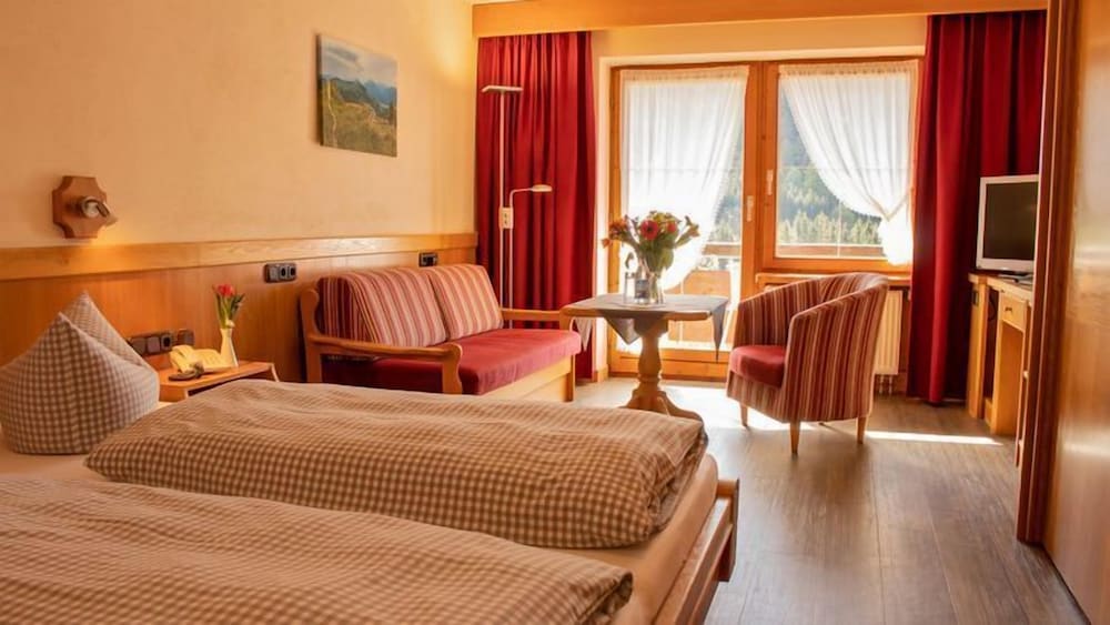Фото Berg- und Aktivhotel Edelsberg
