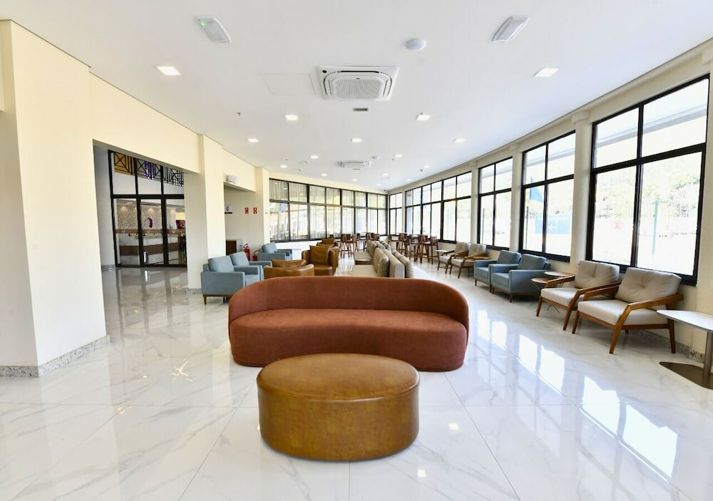Фото Hotel Rainha dos Apóstolos