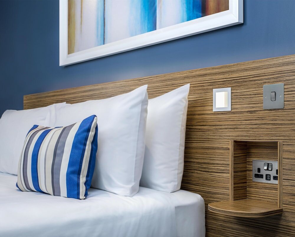 Фото Travelodge Plus Dublin City Centre