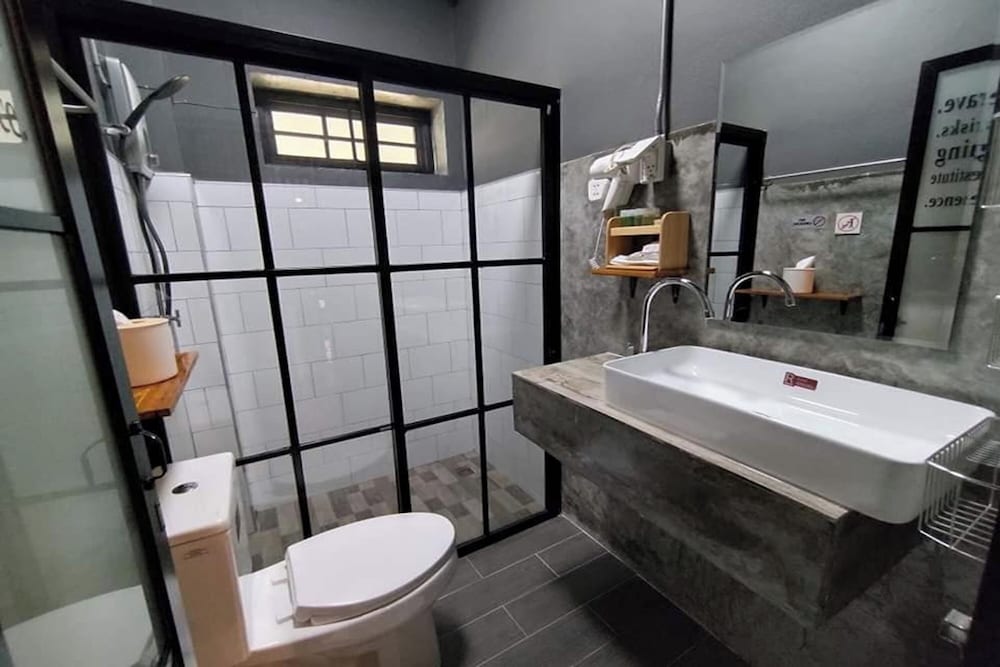 Фото Tanwa Hotel