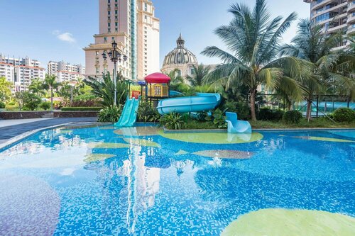 Гостиница Baohong Hotel Sanya в Санье