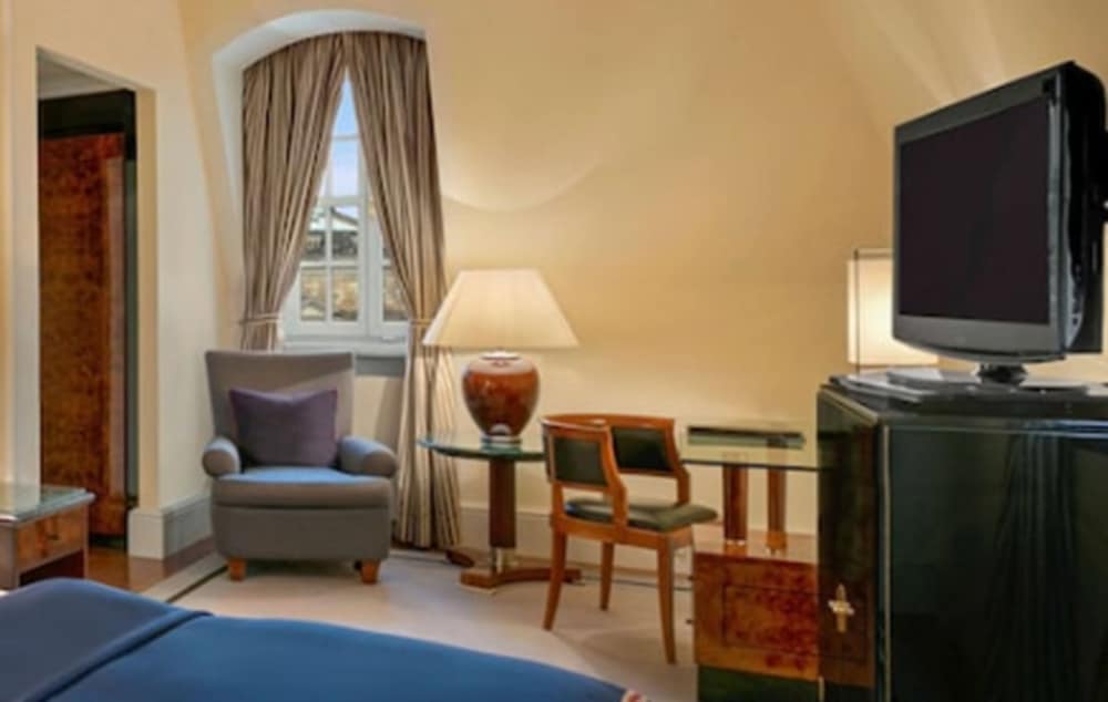 Фото Hotel Taschenbergpalais Kempinski Dresden