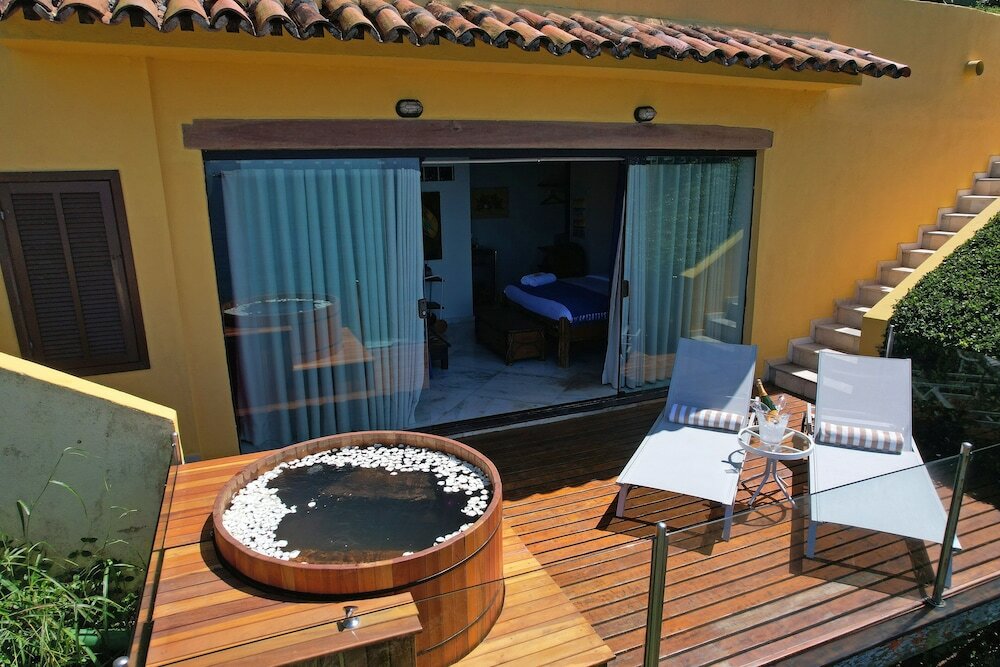 Фото Cliffside Luxury Inn