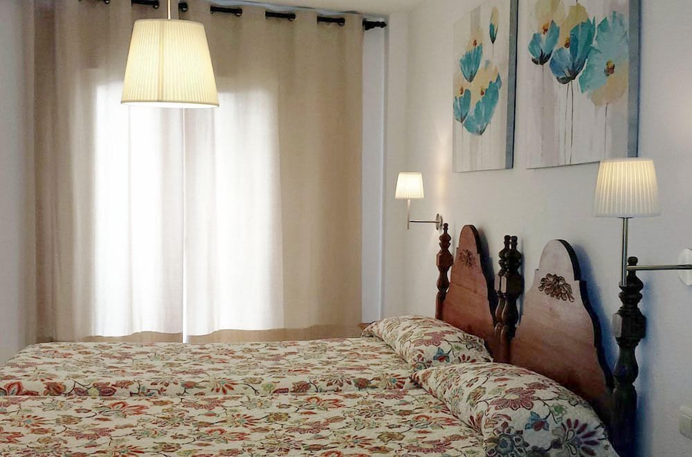 Фото Hostal Tres Soles