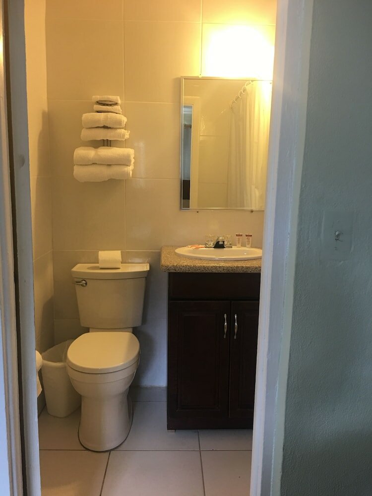 Фото Coral Harbour Beach House And Villas