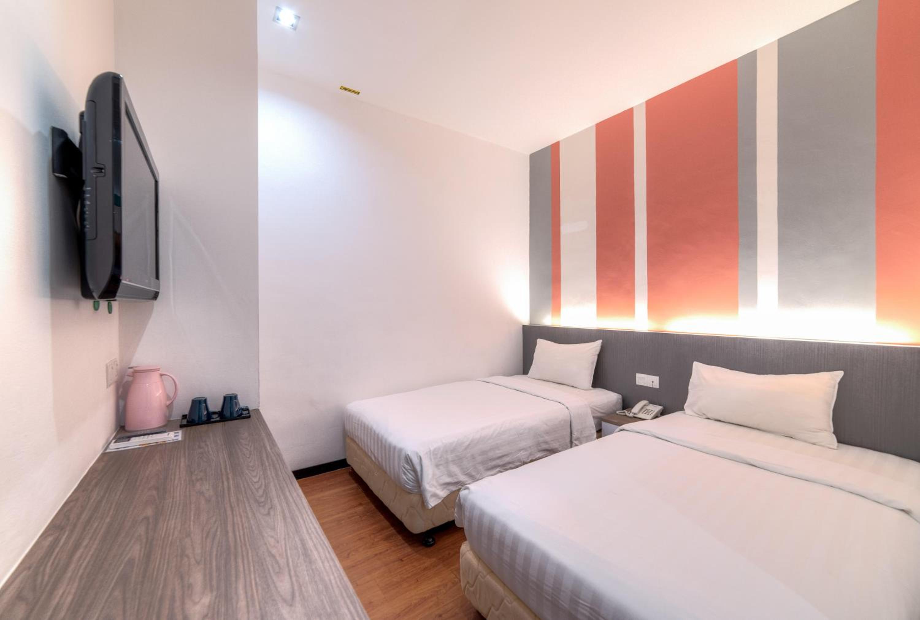 Фото Heliconia Hotel