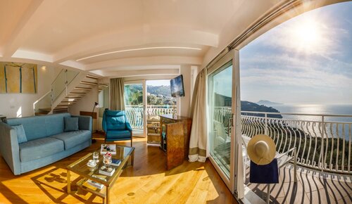 Гостиница Villa Fiorella Art Hotel в Масса-Лубренсе