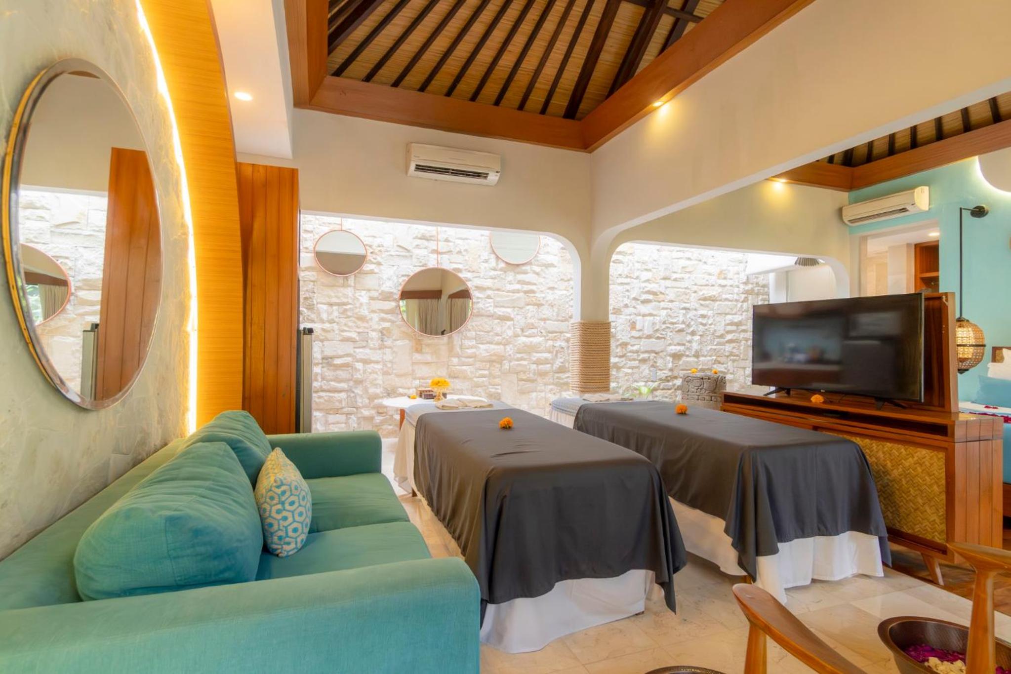 Фото Aksari Villa Seminyak by Ini Vie Hospitality