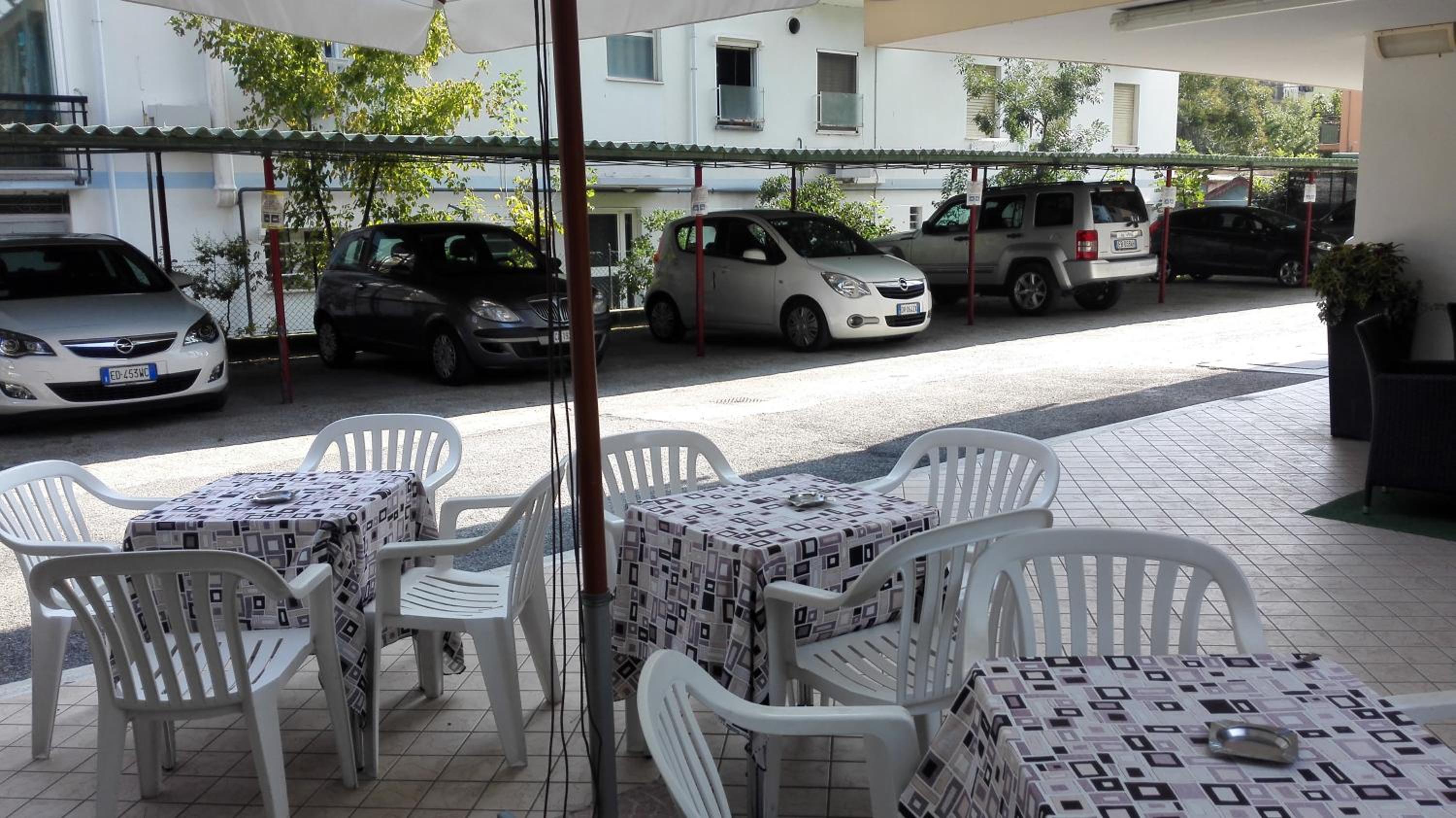 Фото Hotel Sandra