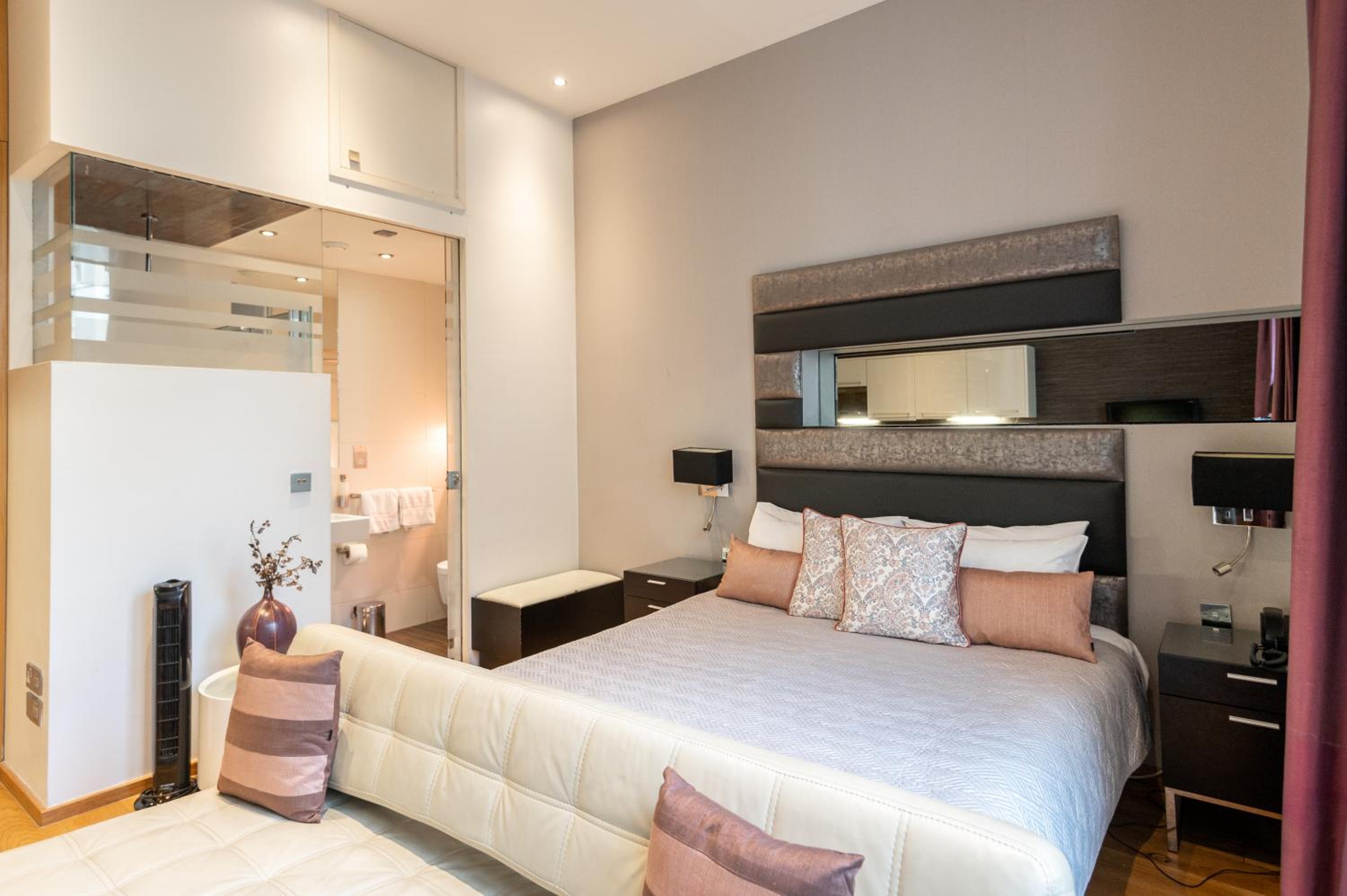 Фото Space Apart Hotel