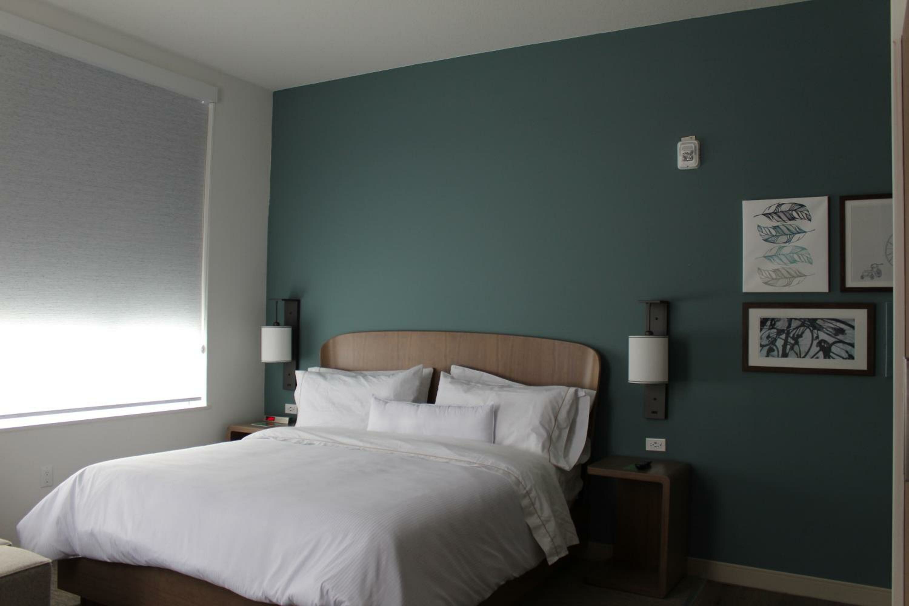 Фото Element Edmonton West