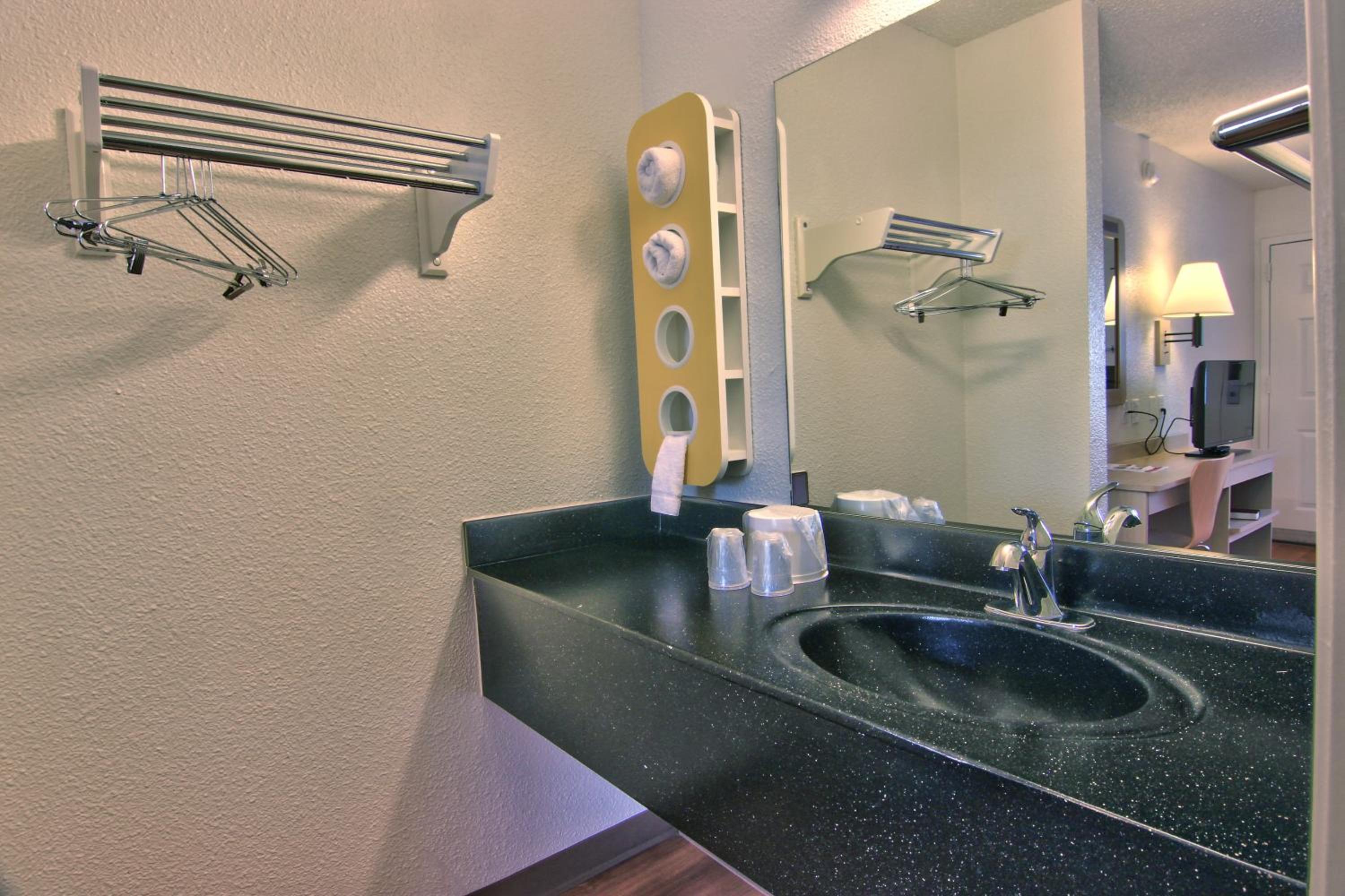 Фото Motel 6 Sacramento, Ca - Old Sacramento North