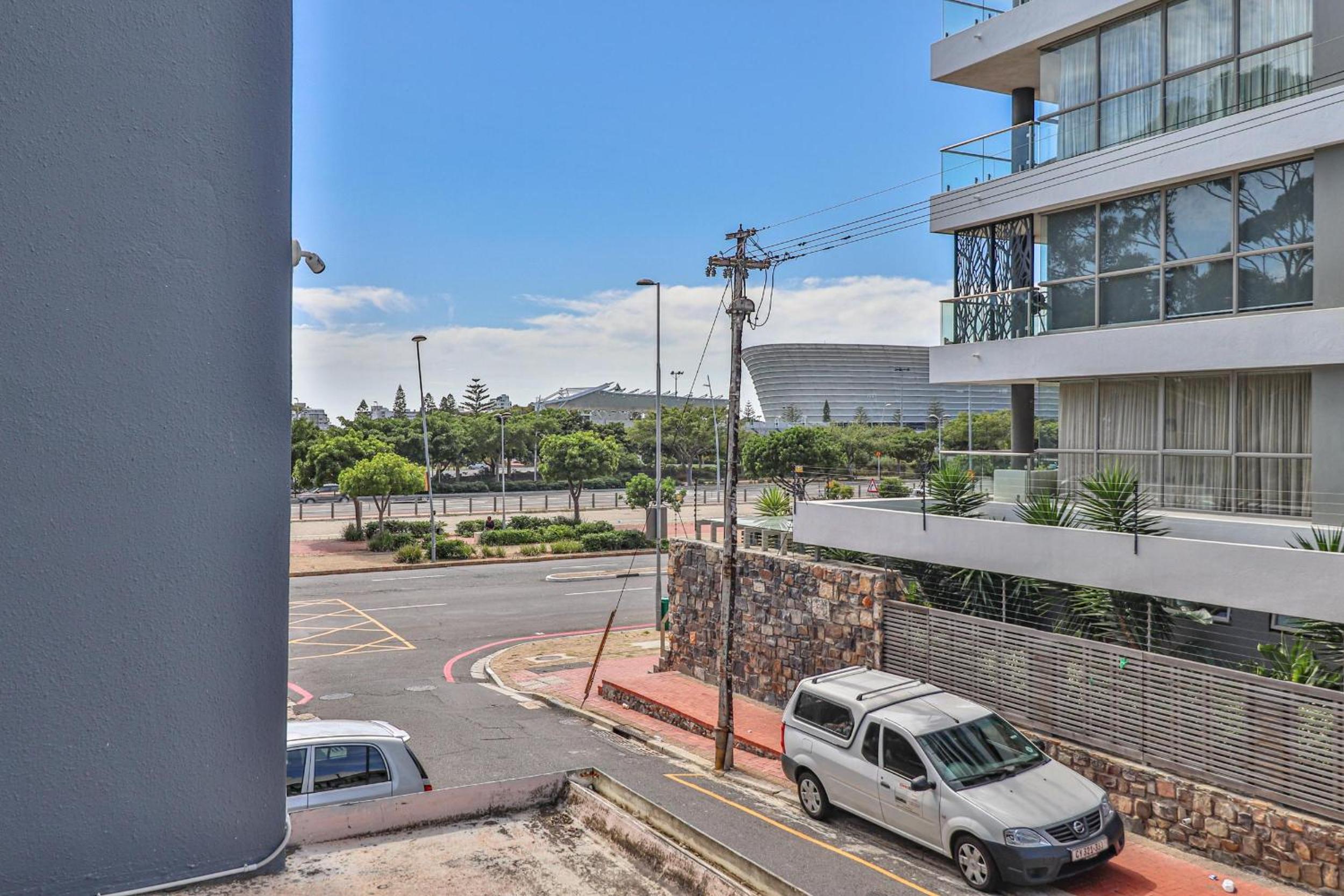 Фото Eaton Square 2 by Ctha