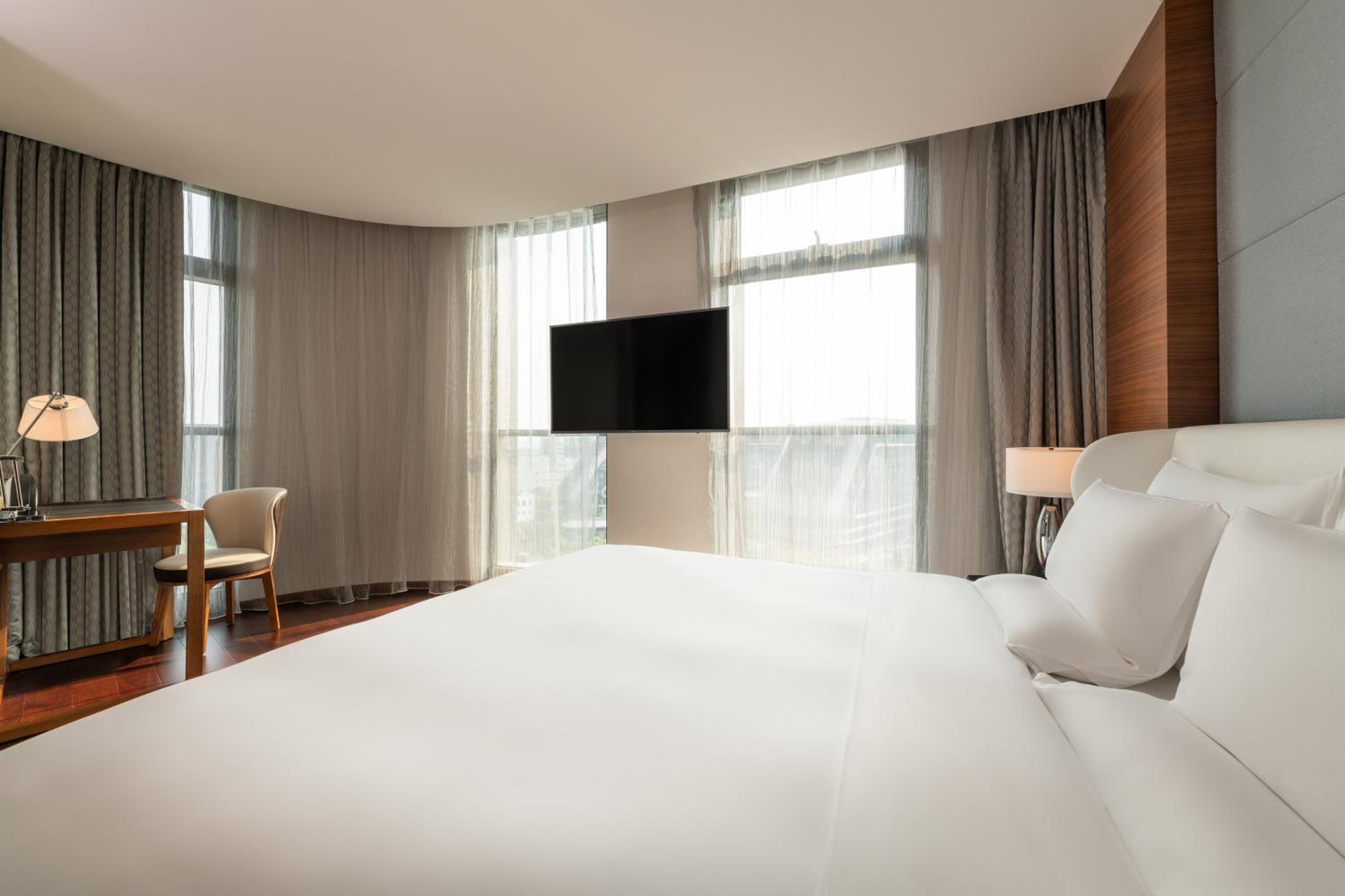 Фото Novotel Shanghai Hongqiao Hotel