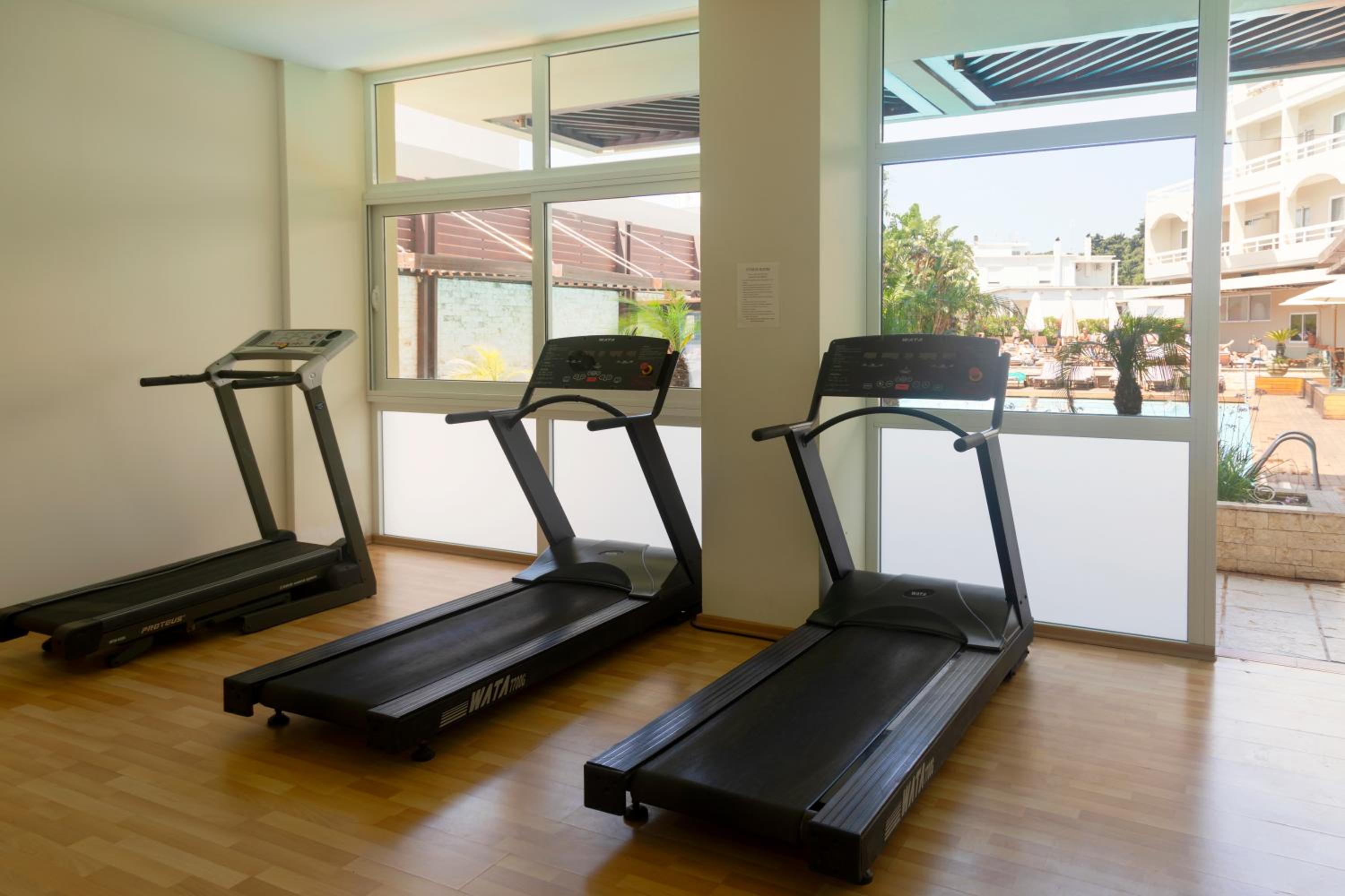 Фото Athineon Hotel