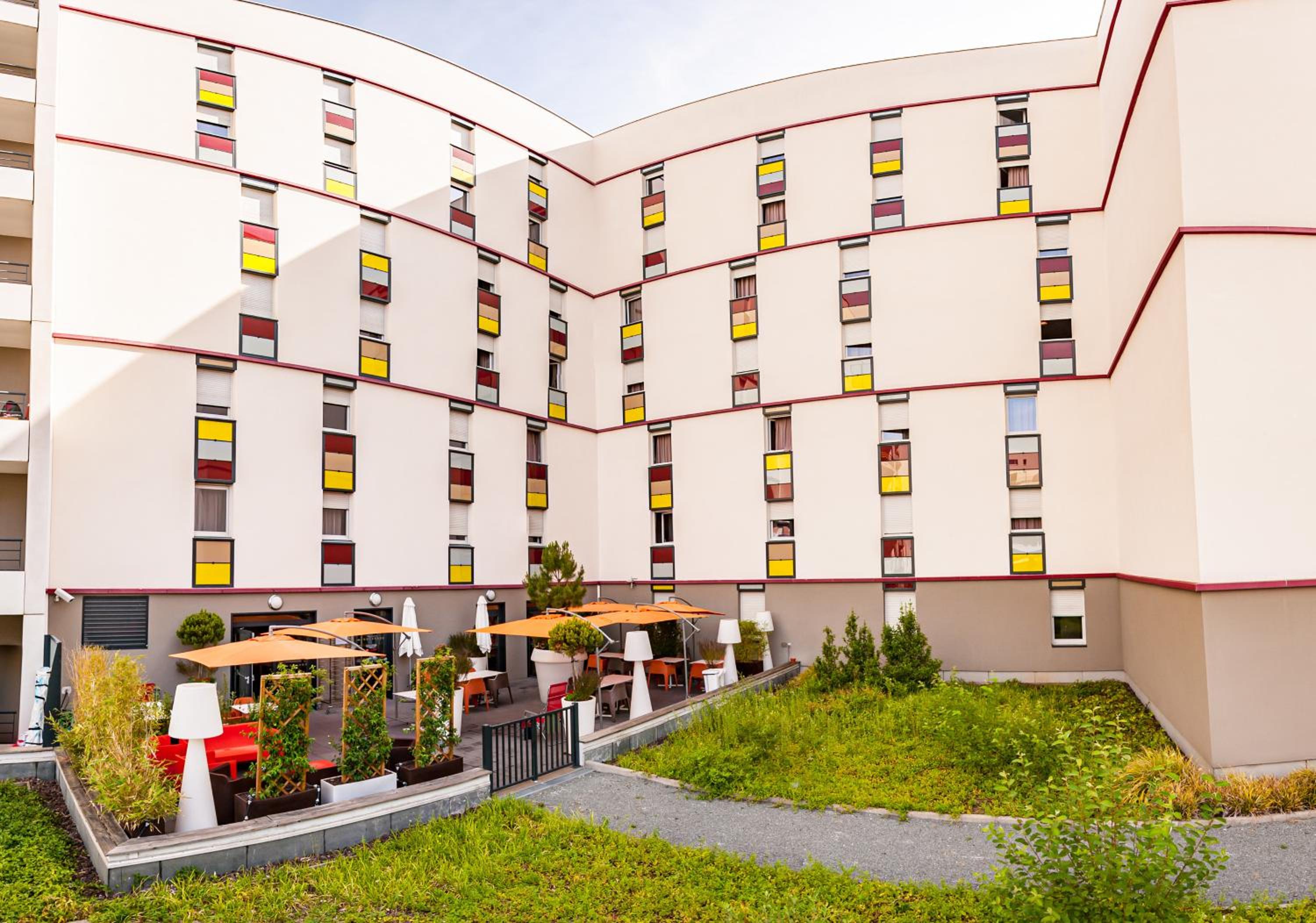 Фото Apparthotel Privilodges Carré de Jaude