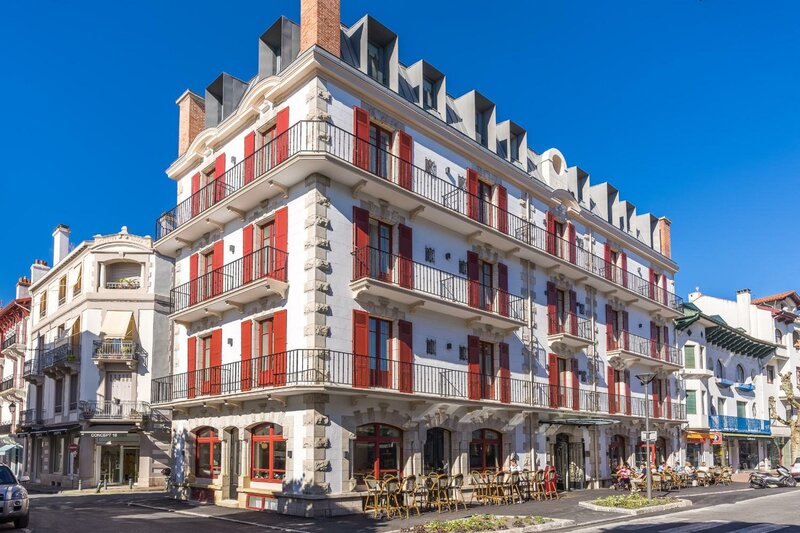 Гостиница Hotel de la Plage в Сен-Жан-де-Люзе