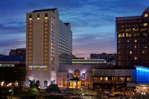 Гостиница The Ritz-Carlton, Pentagon City в Арлингтоне