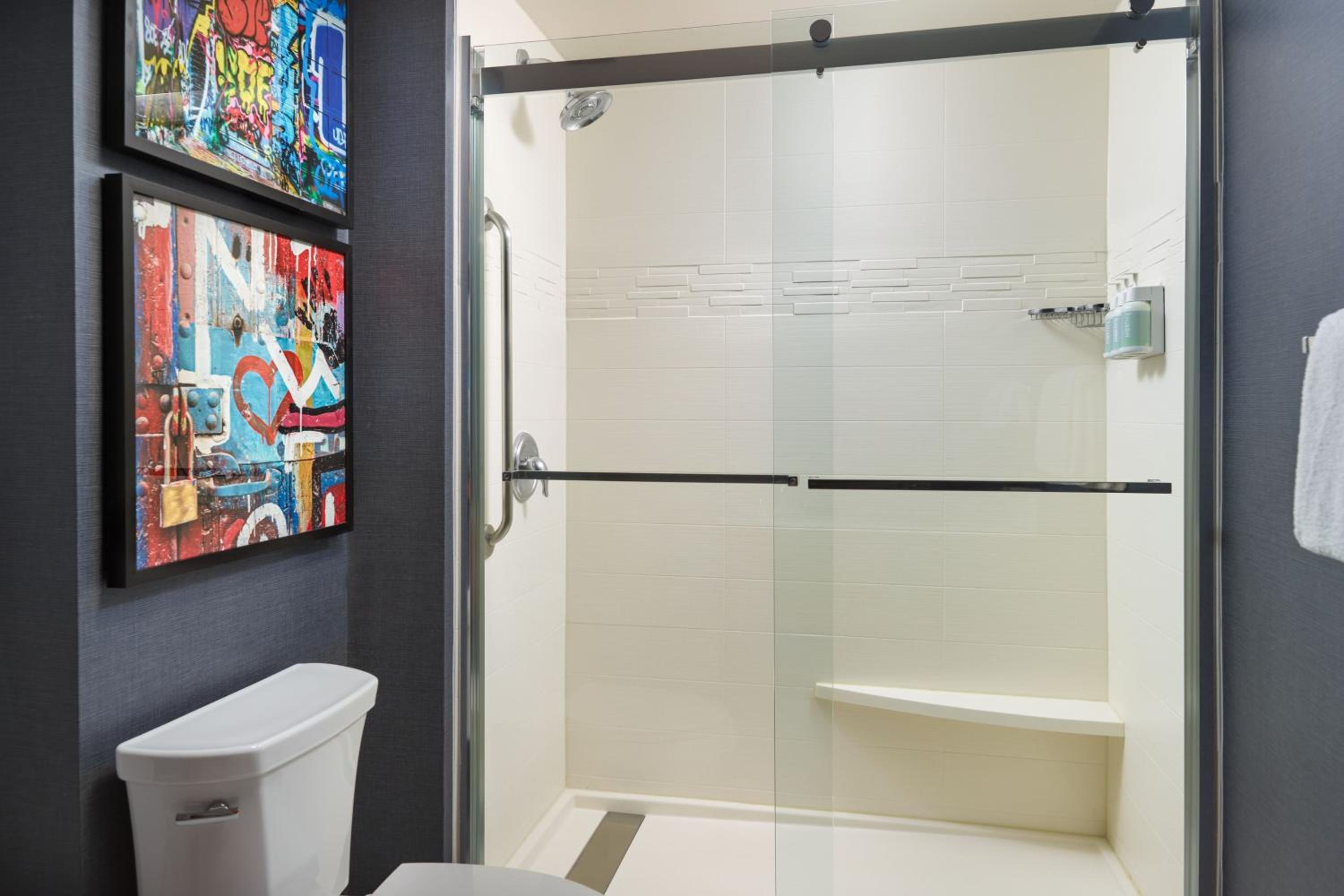 Фото Residence Inn by Marriott Bethesda Downtown