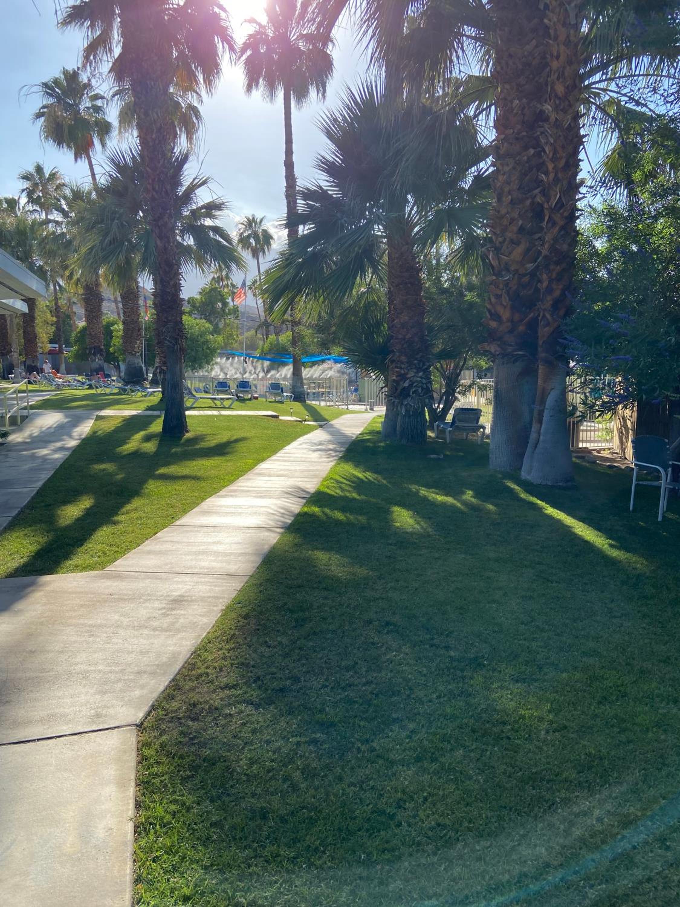 Фото Ccbc Resort Hotel - A Gay Men's Resort