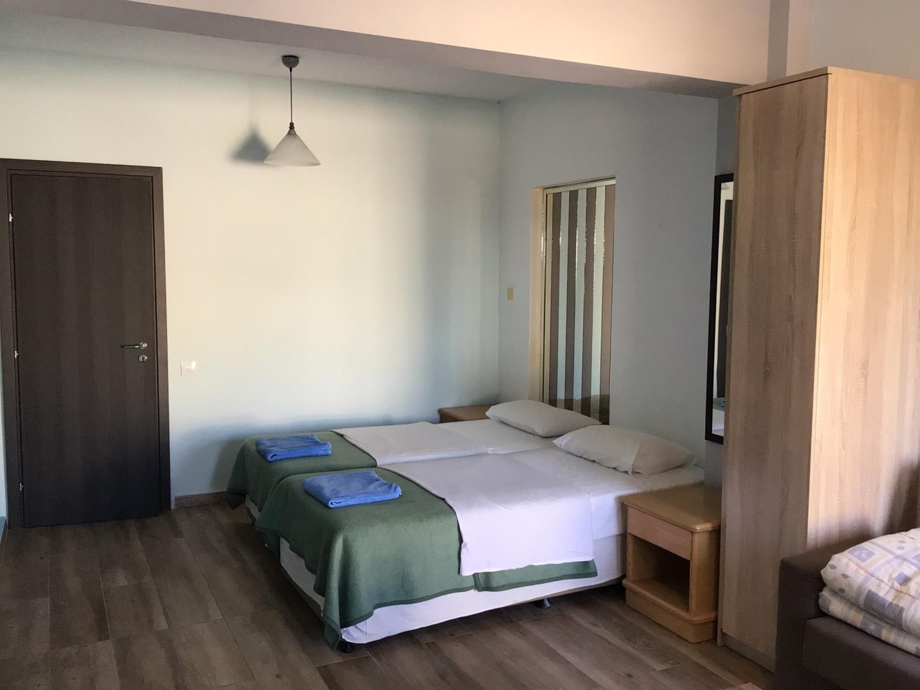 Фото Апарт-отель Florea