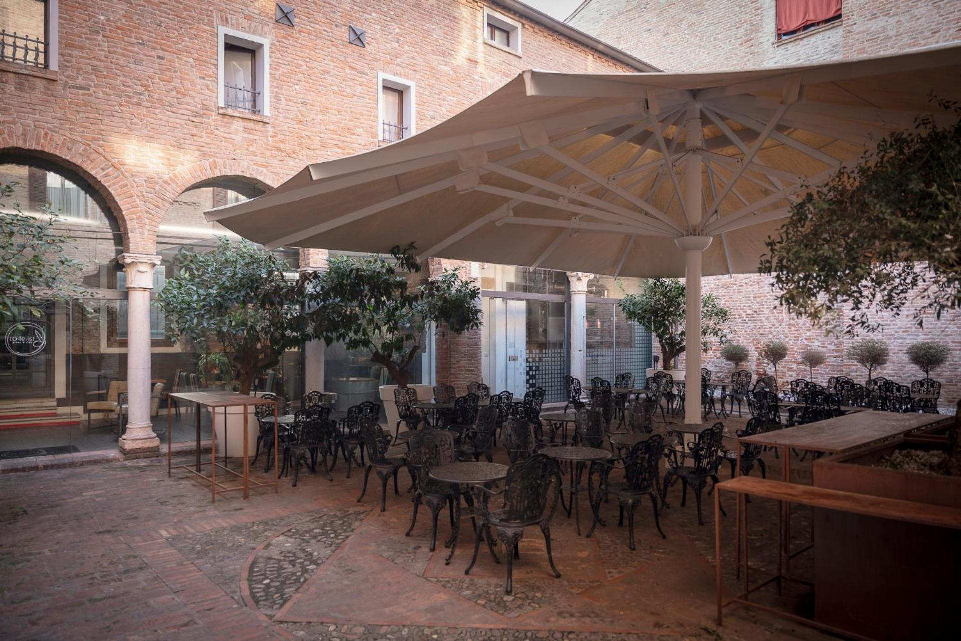 Фото Maxxim Hotel