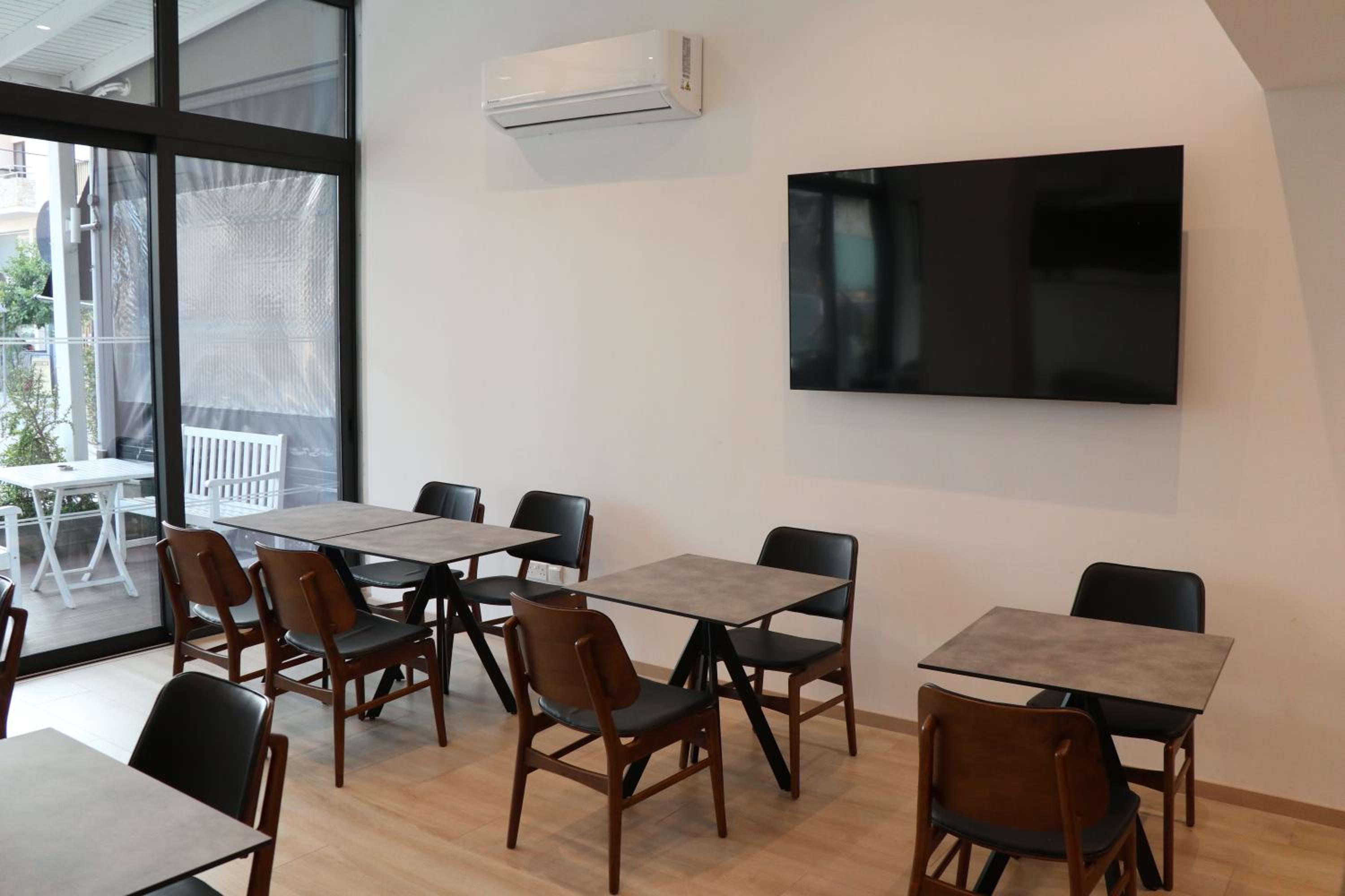 Фото Sunflower Hotel Apartments