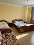 Guest House Yug (khutor Staraya Stanitsa, ulitsa Chapayeva, 24А), hotel