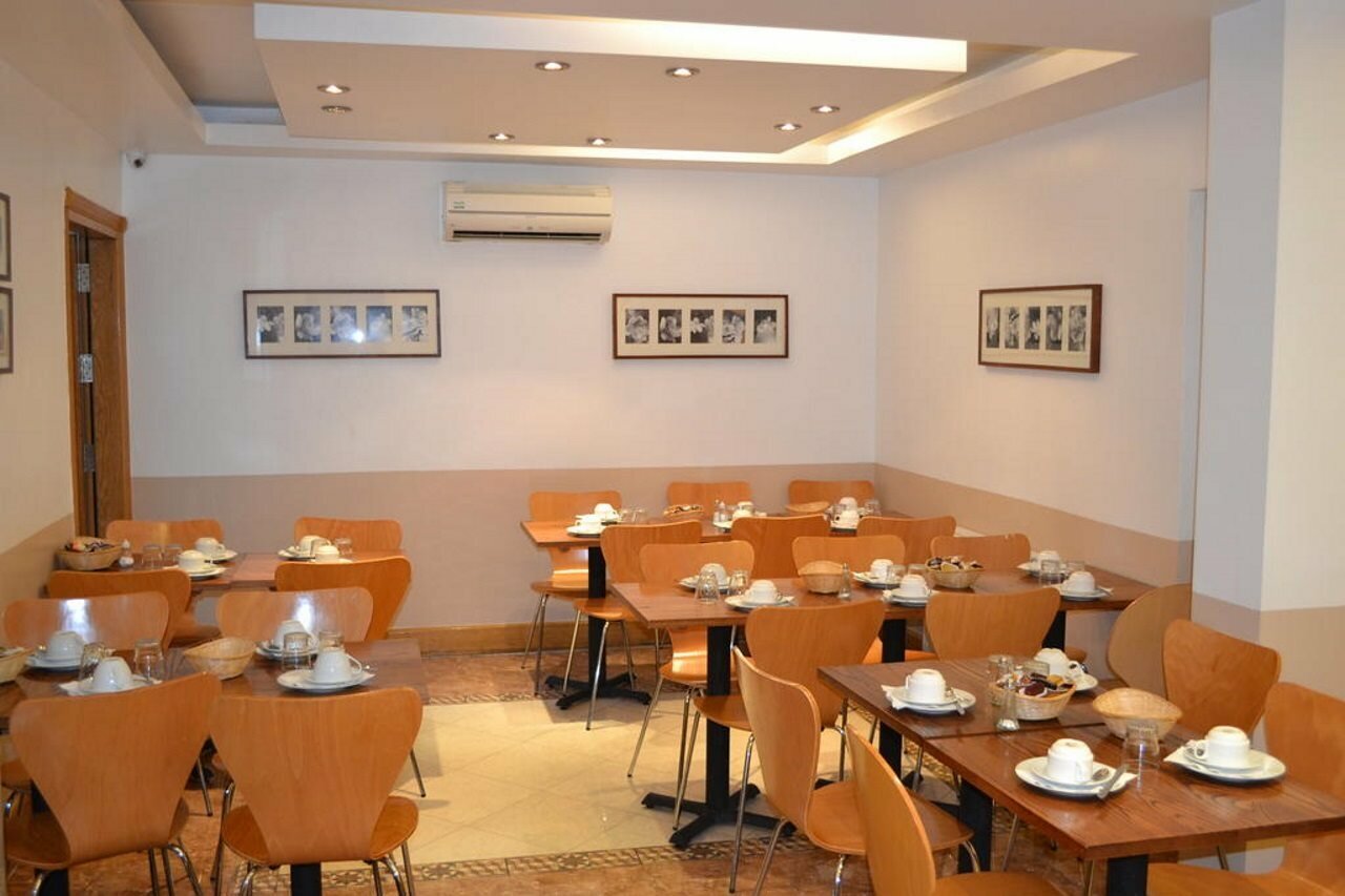 Фото Oxford Hotel Earl's Court