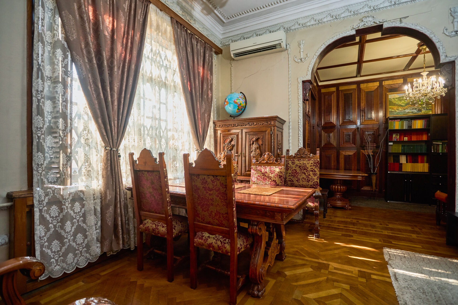 Фото Уникальный дом в центре Сухума