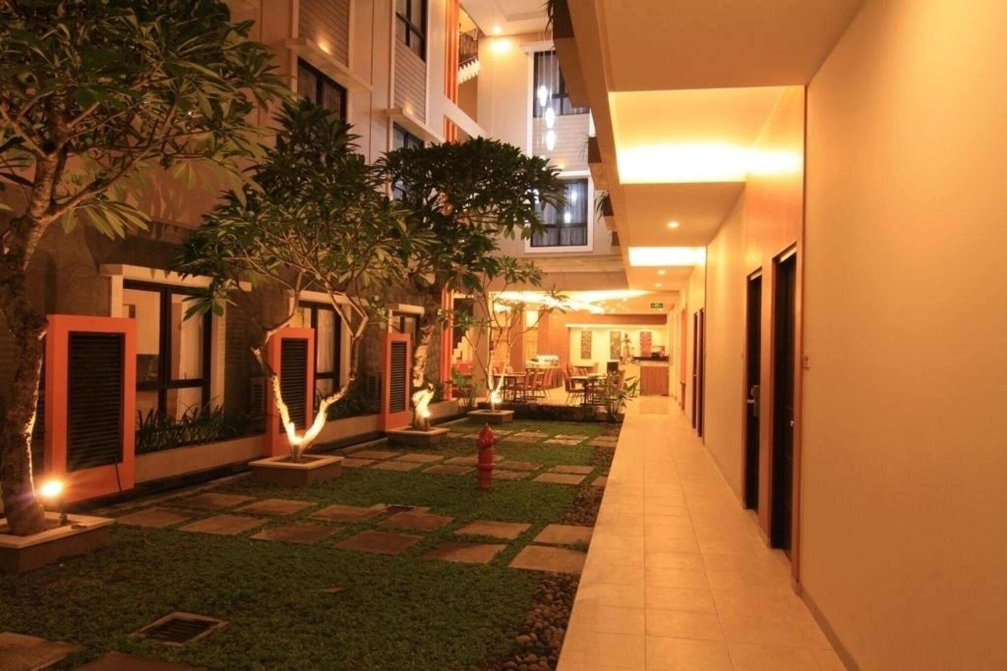 Фото отеля 2