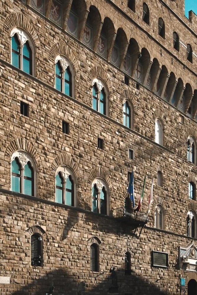 Фото New Florence palazzo - 3 Bedrooms - Private Terrace - Wifi