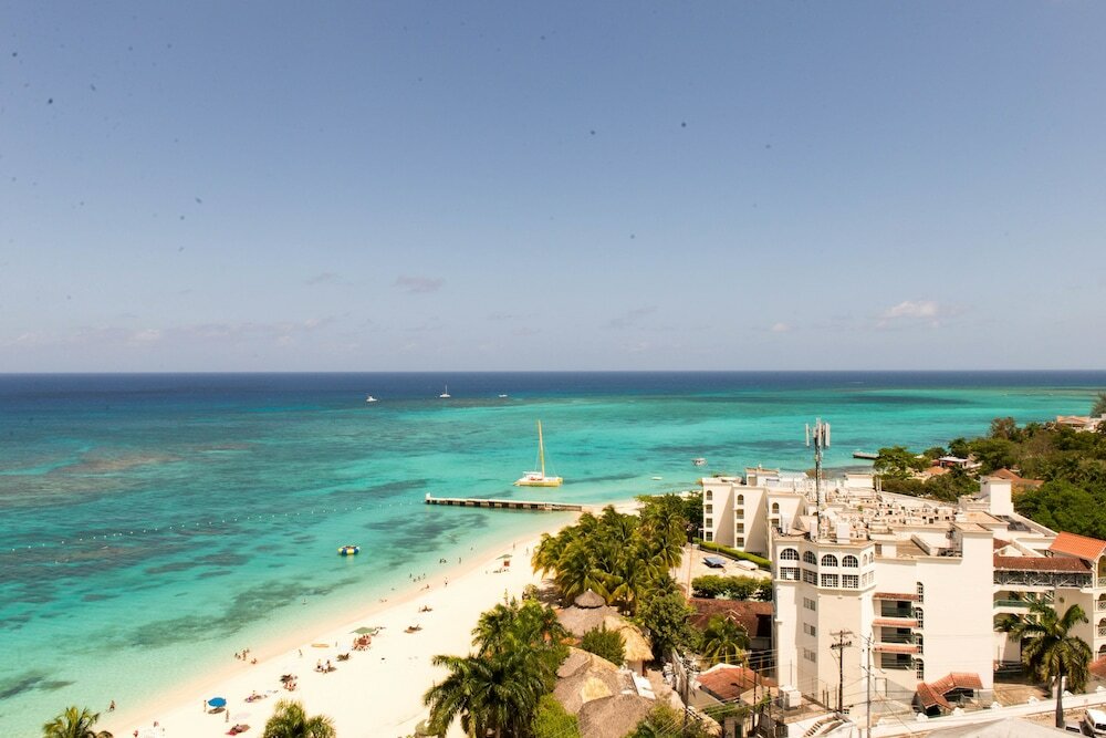 Фото Baywatch Beach at Montego Bay Club