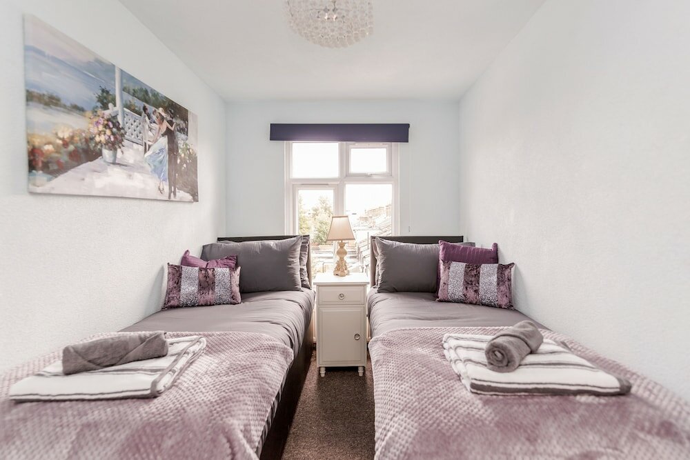 Фото Watford General Suites