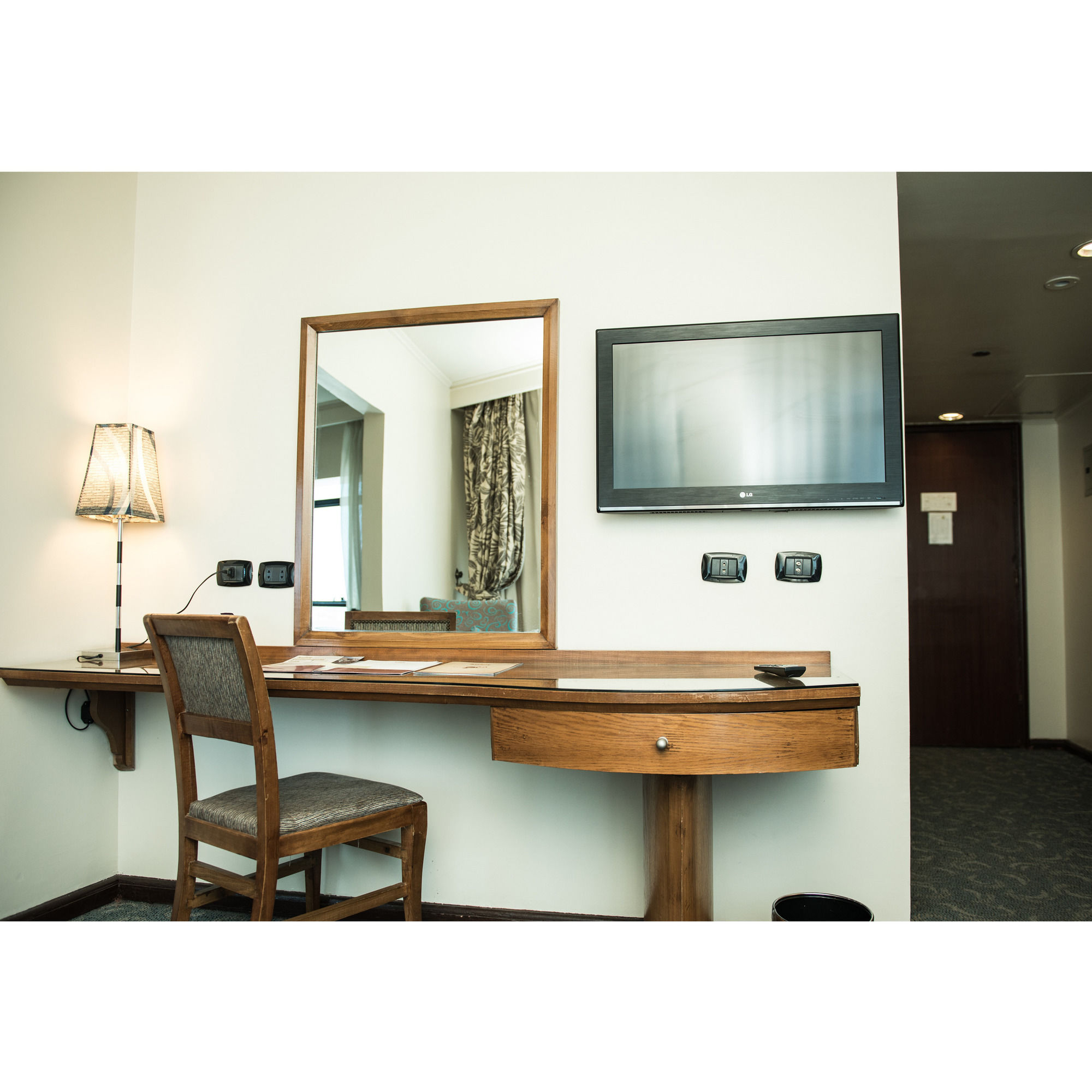 Фото Cherry Maryski Hotel