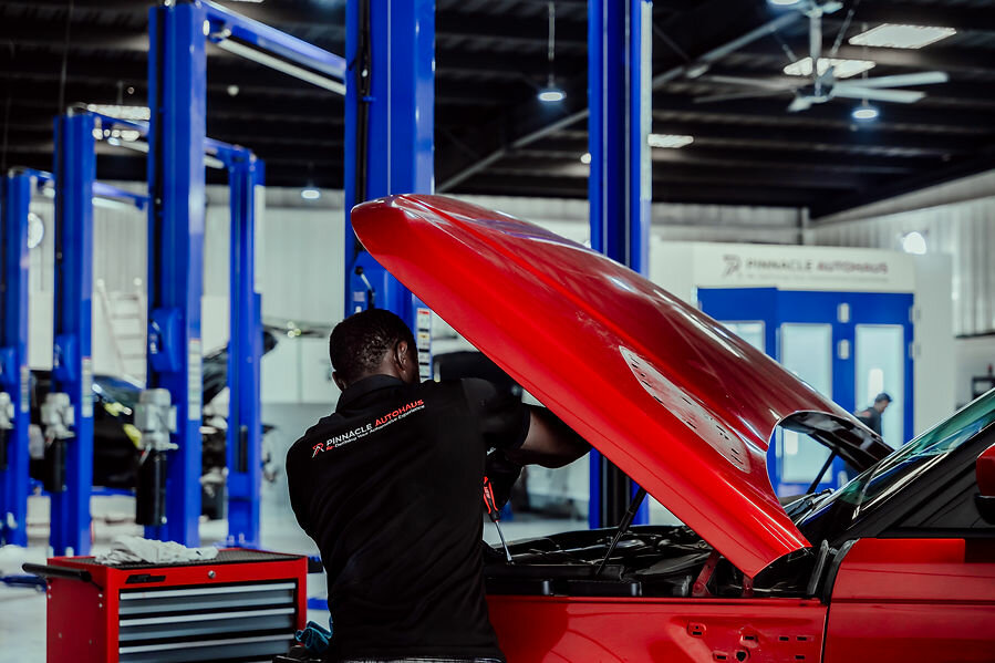 Vehicle inspection station Pinnacle Autohaus, Dubai, photo