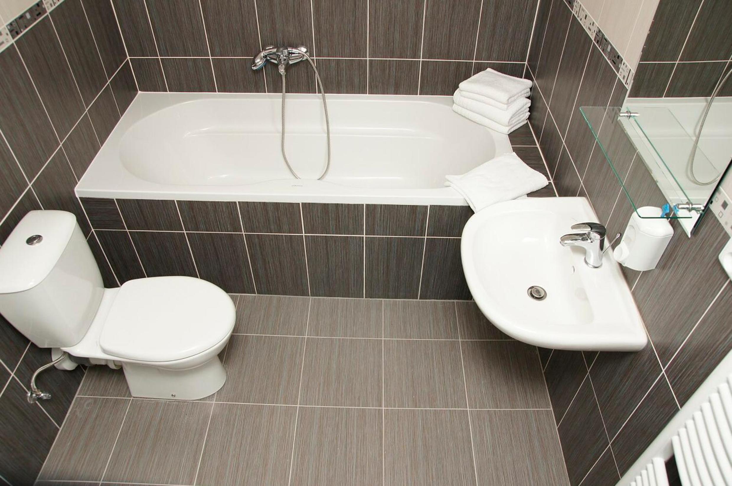 Фото Royal Court Apartments