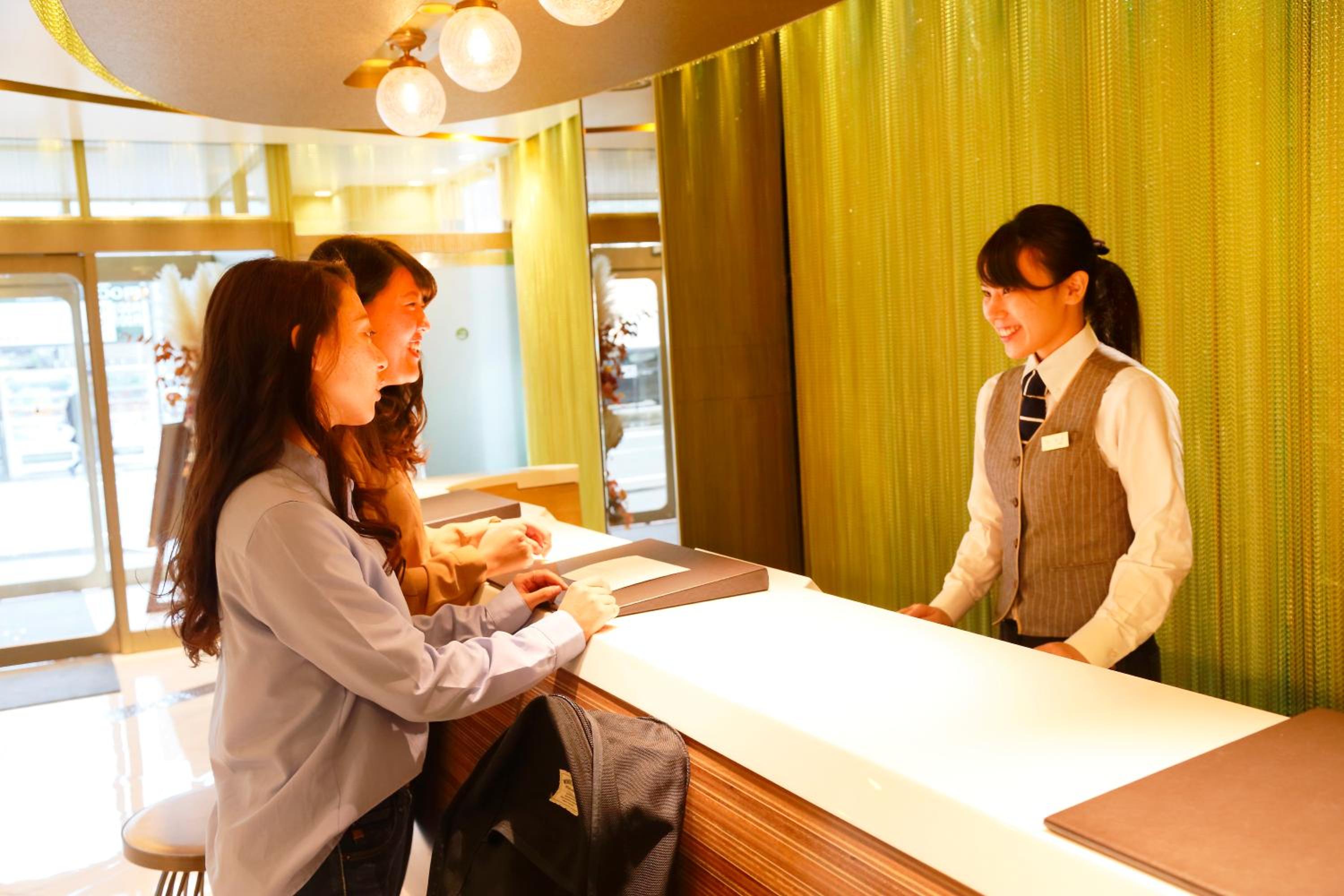 Фото Kyoto Tower Hotel Annex