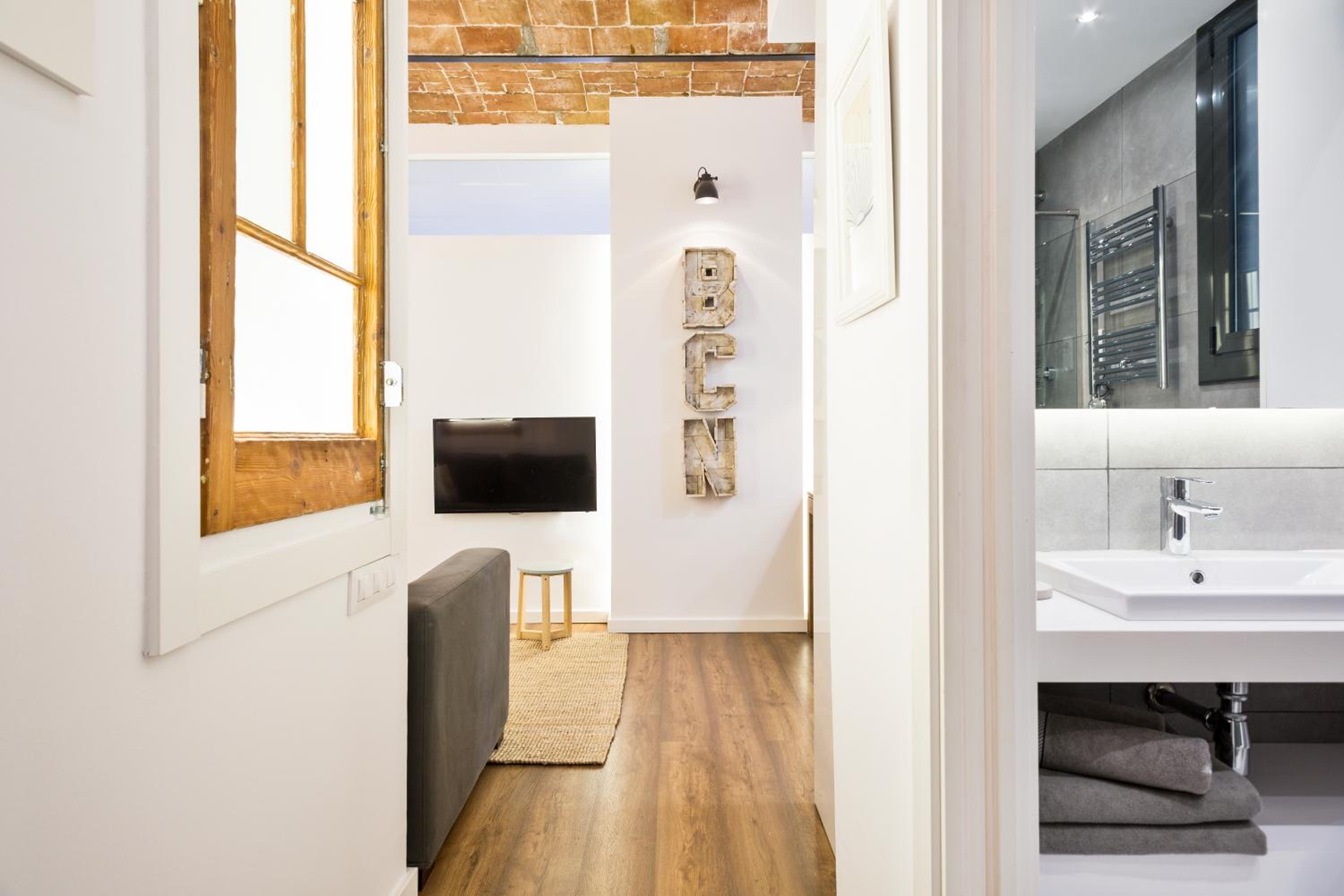 Фото Charming Parallel