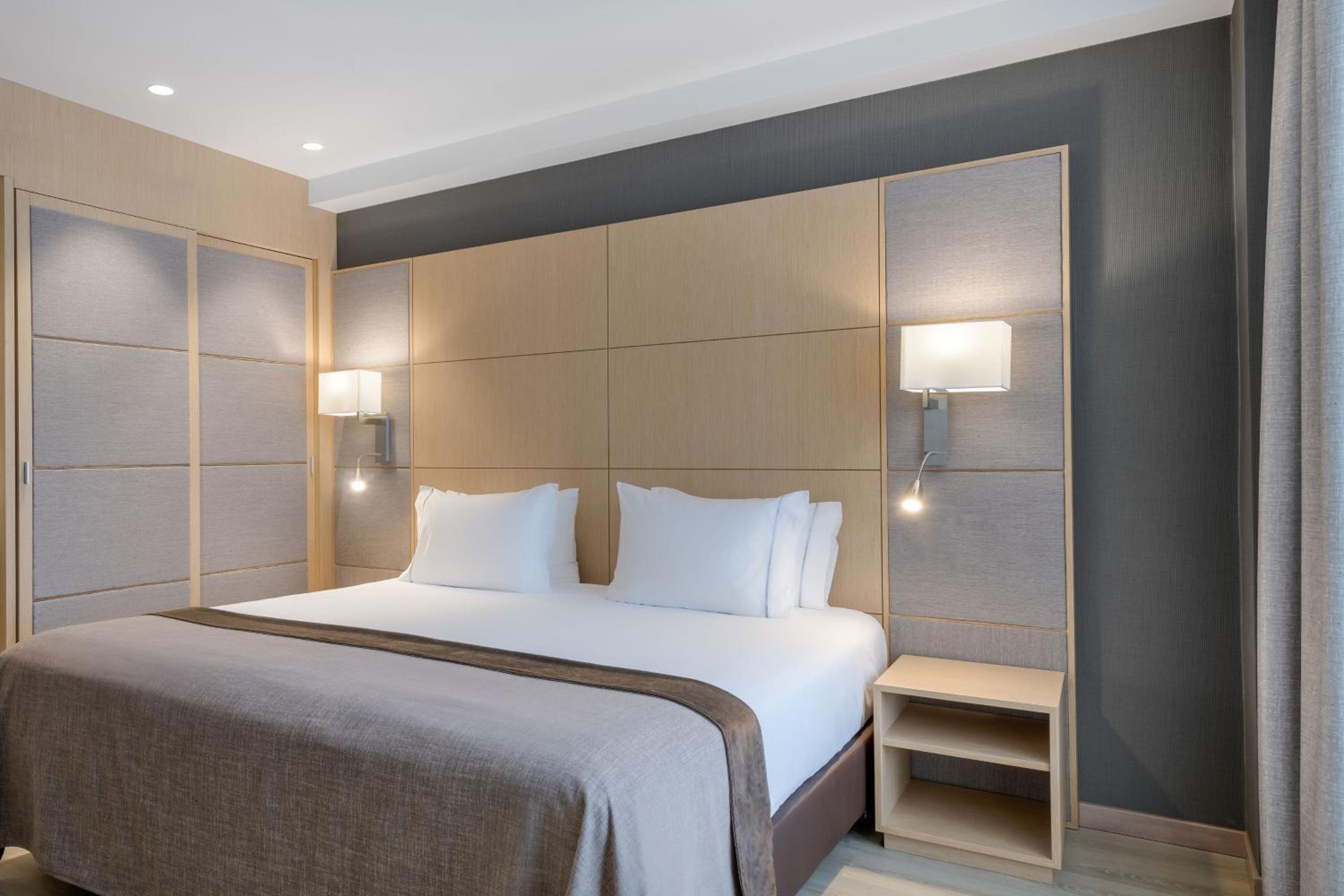 Фото Ac Victoria Suites