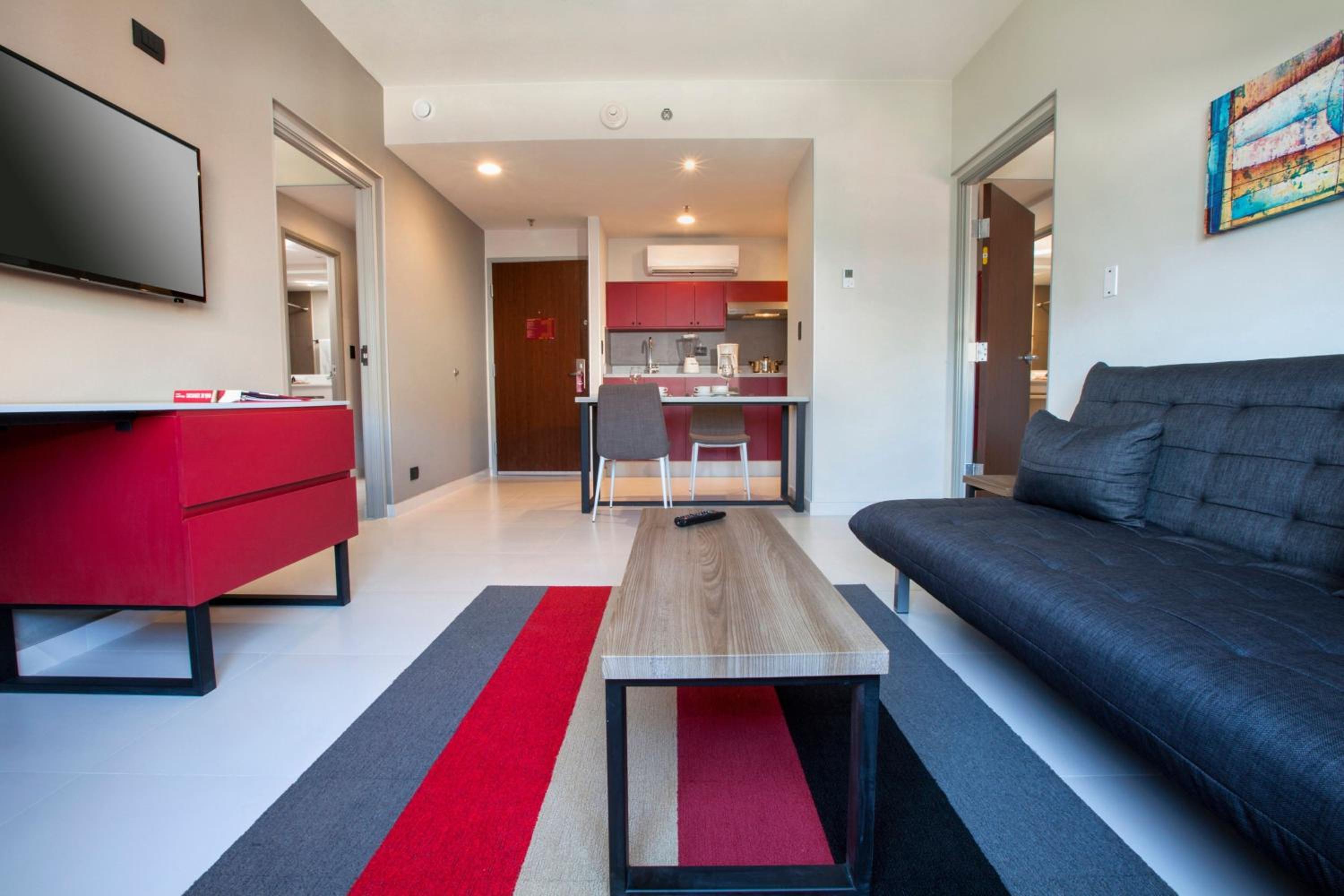 Фото City Express Suites by Marriott Cabo San Lucas