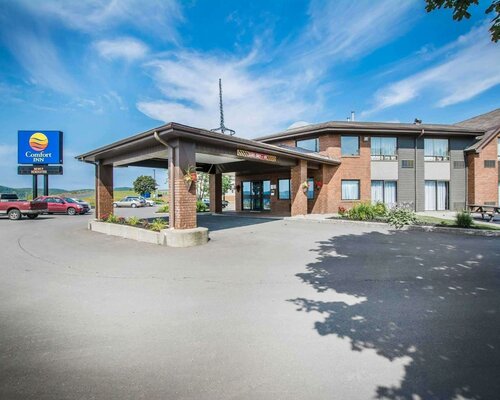 Внешний вид отеля Comfort Inn Edmundston в Парафии Мадаваске, фото 3
