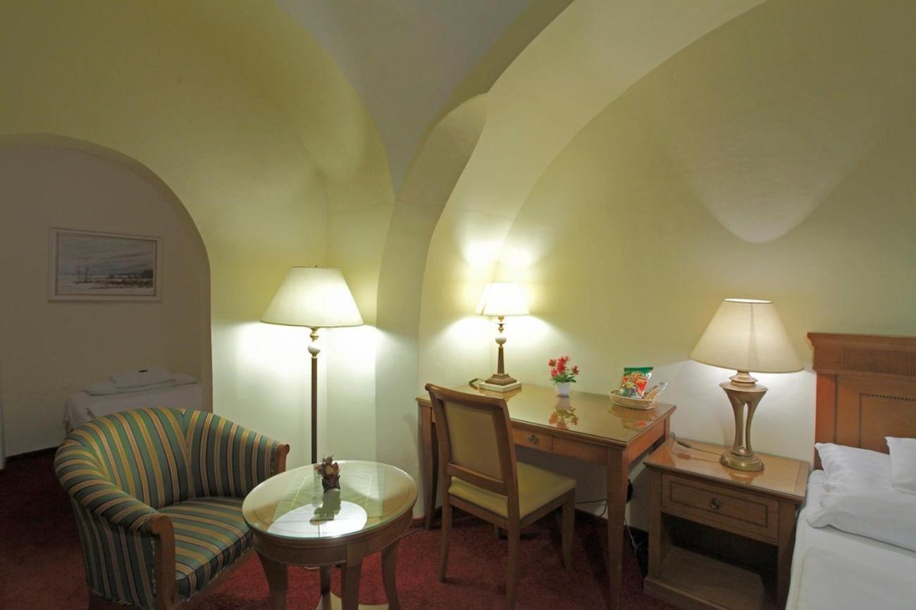 Фото Hotel Romantik Eger