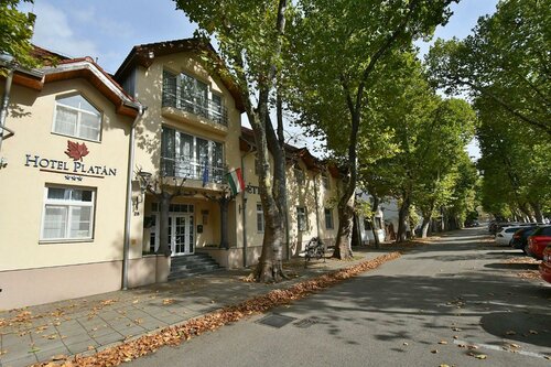 Гостиница Hotel Platan в Секешфехерваре