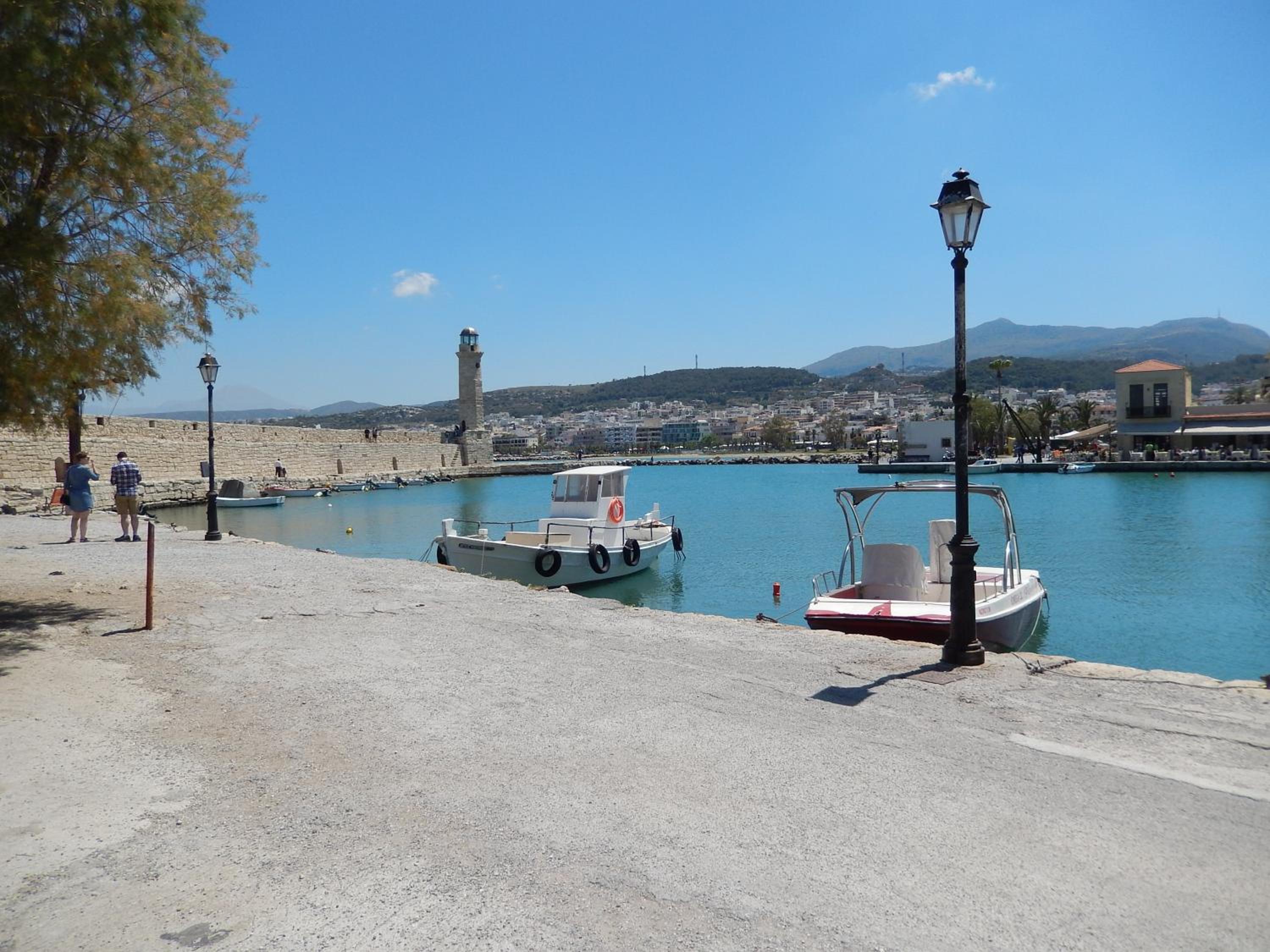 Фото Aloe Apartments & Studios